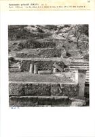 Glanum - Sanctuaire primitif (XXXV) - (pl. 3) - Partie inférieure ; vue des pièces d et c, depuis la voie, et blocs 129 à 133 dans la pièce d.