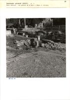 Glanum - Sanctuaire primitif (XXXV) - (pl. 3) - Partie inférieure ; vue générale de la pièce c, depuis le sud-ouest